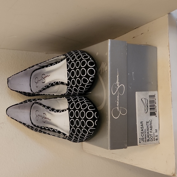 ♤ Jessica Simpson Black & White Wedges - Picture 6 of 6